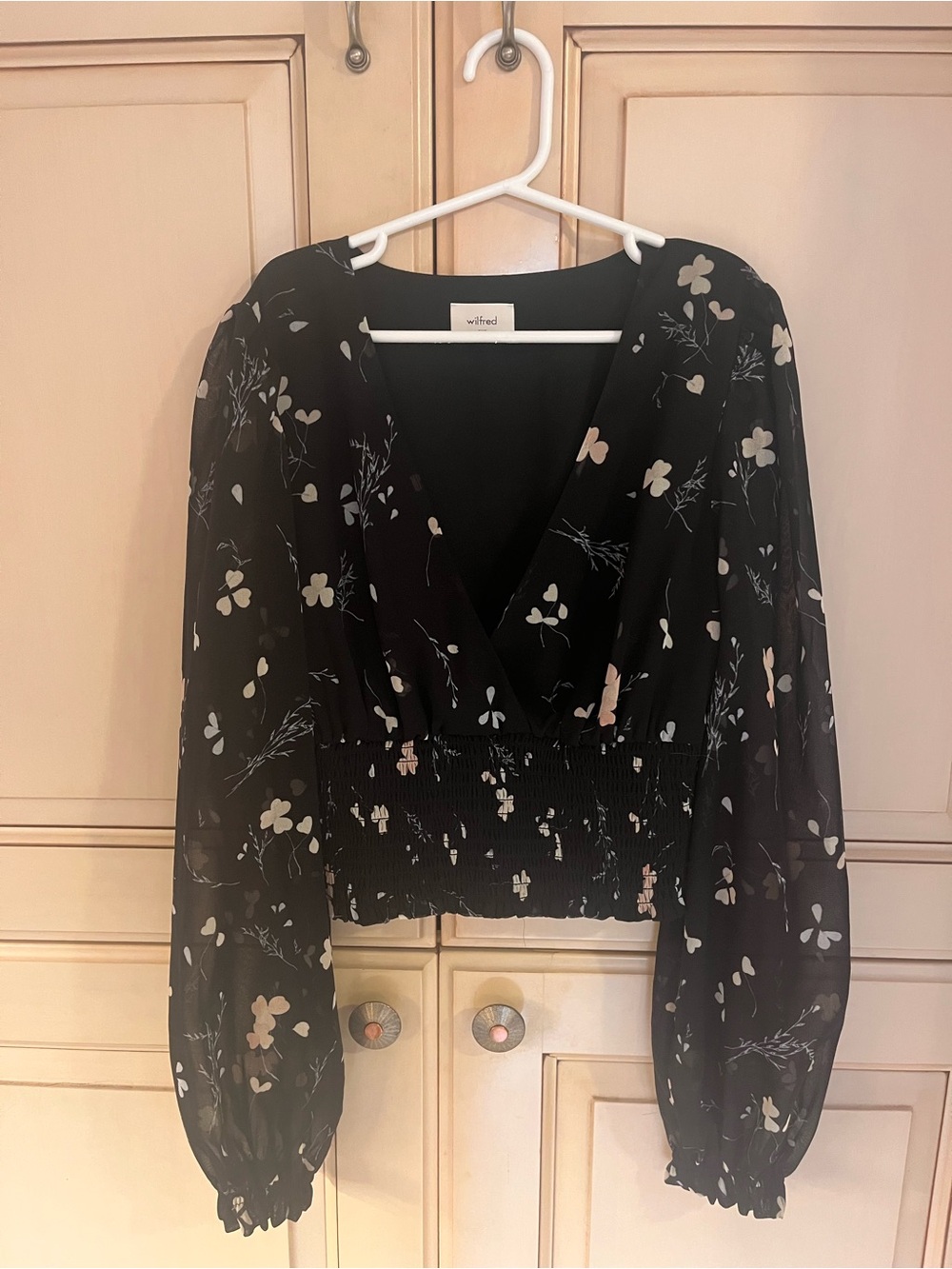Aritzia Wilfred Black Floral V-Neck Smocked Waist Long Sleeve Blouse